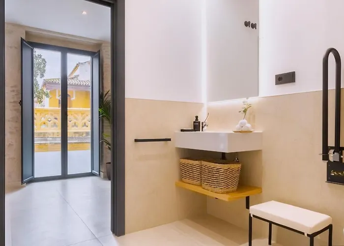 Luxury Overlooking Casa Pilatos 3* 세비야