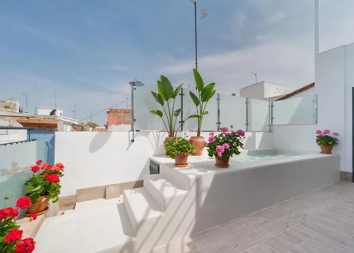Luxury Overlooking Casa Pilatos 아파트호텔